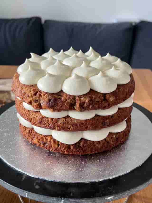 Category image for Banana Date and Hazelnut Sponge Cake